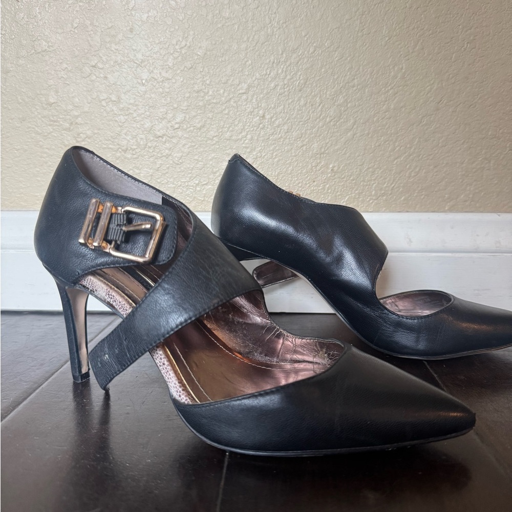 BCBGeneration Black Leather Heels with Buckle Strap – Women’s Size 6